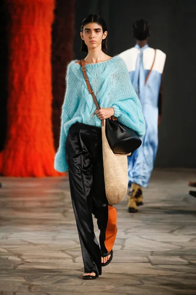 Look 38